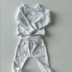 Carters Just For You White Ribbed Baby Outfit with Blue Accents - Newborn